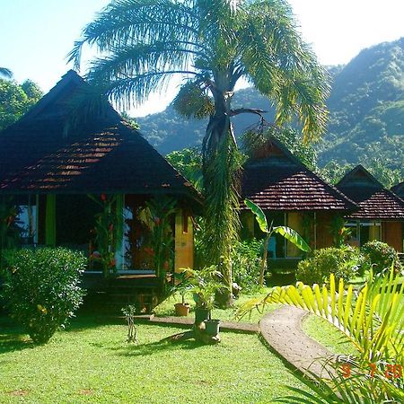 Tauhanihani Village Lodge La Vague Bleue Teahupoo Eksteriør billede