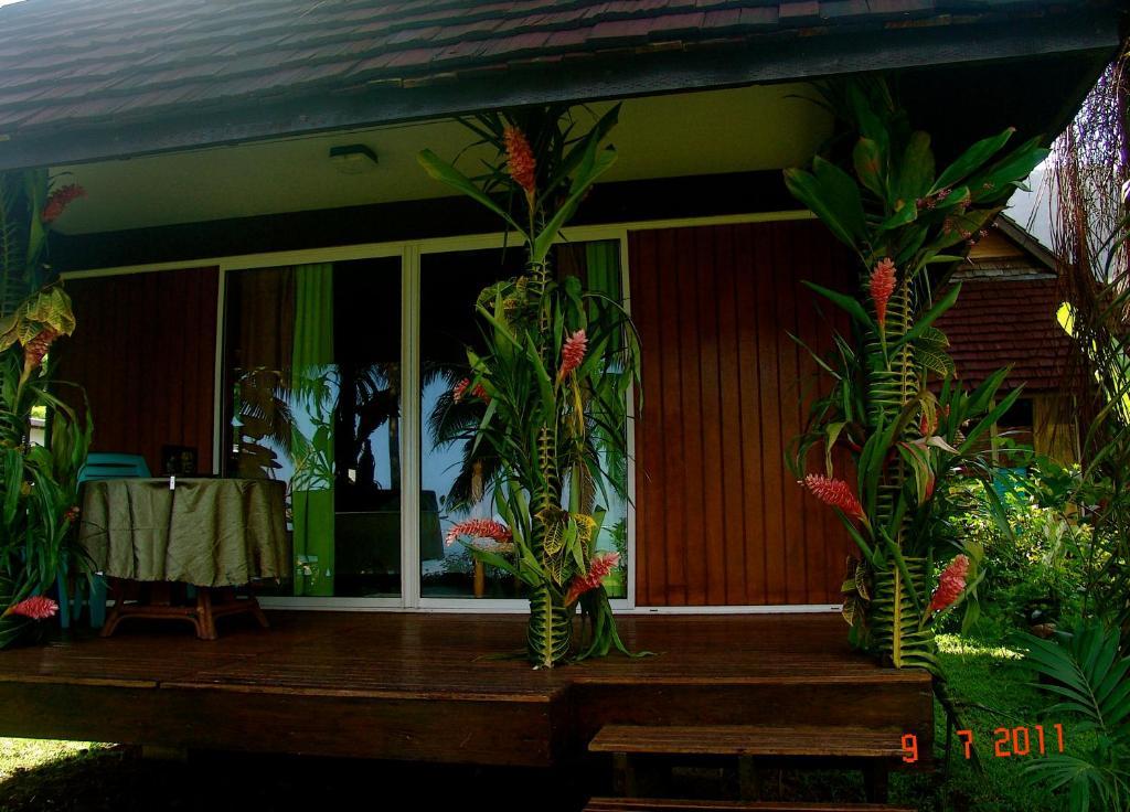 Tauhanihani Village Lodge La Vague Bleue Teahupoo Eksteriør billede