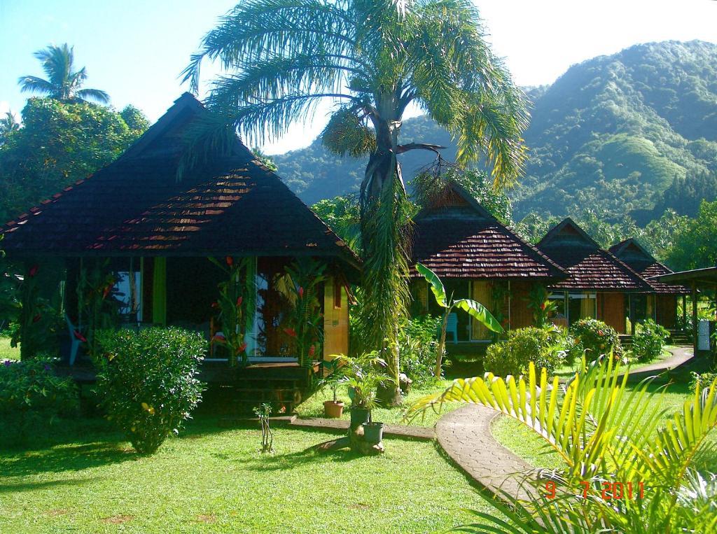 Tauhanihani Village Lodge La Vague Bleue Teahupoo Eksteriør billede